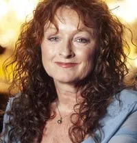 배우, 감독, 각본인 커스텐 레펠트의 대표 이미지