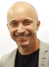 배우, 감독, 각본인 애슬레익 엥마크의 대표 이미지