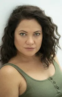 배우인 나이레 피그램의 대표 이미지