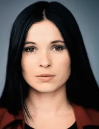 배우인 안나 피셔의 대표 이미지