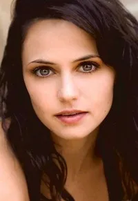 배우인 로빈 리쿤의 대표 이미지