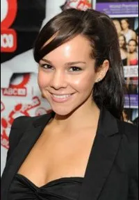 영화배우인 데나 카플란의 대표 이미지