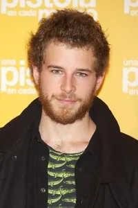 배우인 알바로 세르반테스의 대표 이미지