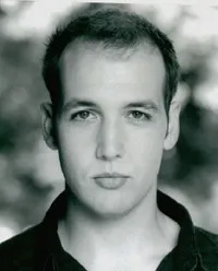 영화배우인 유세프 케르코르의 대표 이미지