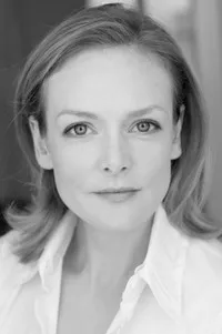 배우인 카리나 뵈드의 대표 이미지