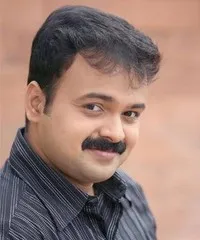 배우인 쿤차코 보반의 대표 이미지