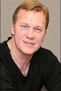 영화배우인 아나톨리 주라블리오프의 대표 이미지