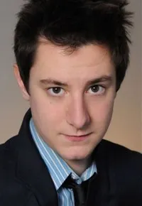 영화배우인 아르튀르 마제의 대표 이미지