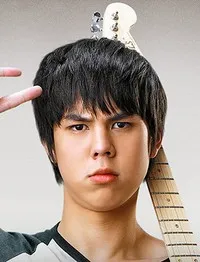 영화배우인 파차라 치라티밧의 대표 이미지