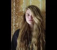 영화배우, 가수인 스카이 페레이라의 대표 이미지