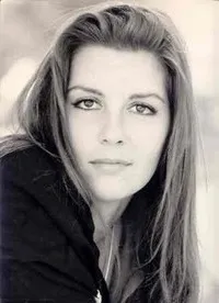 영화배우인 다니엘라 지오르다노의 대표 이미지