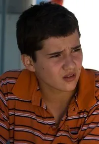 영화배우인 티보 르 구엘렉의 대표 이미지