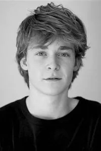 영화배우인 마티스 반 데 산데 바쿠이젠의 대표 이미지