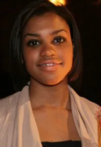 영화배우인 조에 반 데르 퀴스트의 대표 이미지