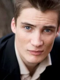 영화배우인 피에르 로틴의 대표 이미지