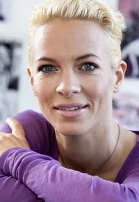 영화배우인 마이브릿 세렌스의 대표 이미지