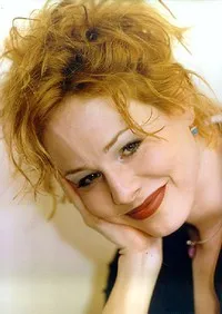 영화배우인 에스테르 오노디의 대표 이미지