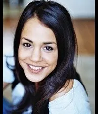 영화배우인 앨리스 벨라이디의 대표 이미지