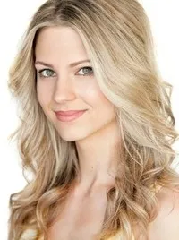 영화배우인 사라 볼드윈의 대표 이미지