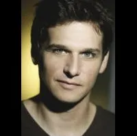 영화배우, 영화감독인 마크 카센의 대표 이미지