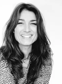 영화배우인 샤를로테 뭉크의 대표 이미지