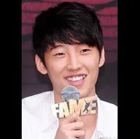 뮤지컬배우, 가수인 고은성의 대표 이미지