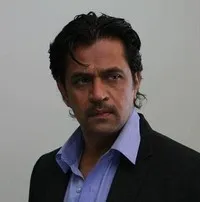 영화배우인 아르준의 대표 이미지