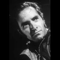 영화배우인 코리 맥카비의 대표 이미지