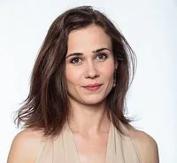 영화배우인 이울리아 루마나레의 대표 이미지