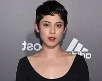 영화배우인 로사 살라자르의 대표 이미지