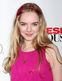 영화배우인 다시 로즈 번스의 대표 이미지