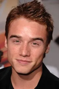 영화배우인 브랜도 이튼의 대표 이미지