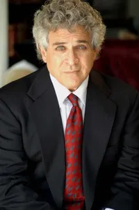 영화배우인 제리 스로카의 대표 이미지