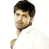 영화배우인 아리아의 대표 이미지