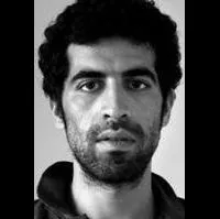 영화배우인 아제딘 베나마라의 대표 이미지