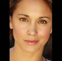 영화배우인 안나 질린스키의 대표 이미지