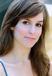 영화배우인 소피아 타칼의 대표 이미지