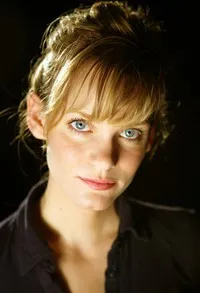 영화배우인 리브 미에네스의 대표 이미지