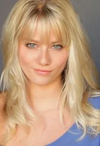 영화배우인 크리스티 엥겔만의 대표 이미지