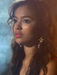 영화배우인 제시카 술라의 대표 이미지