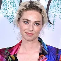 영화배우인 프레야 메이버의 대표 이미지