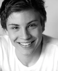 영화배우인 야니크 슈만의 대표 이미지