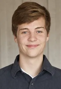 영화배우인 존 카르나의 대표 이미지