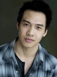 영화배우인 제이슨 웡의 대표 이미지