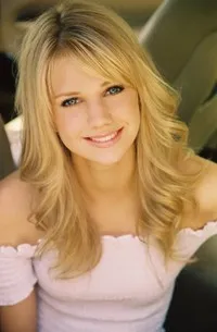 영화배우인 케이티 길의 대표 이미지