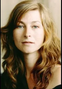 영화배우인 타티아나 알렉산더의 대표 이미지