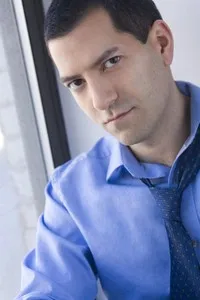 영화배우인 알프레도 나르시소의 대표 이미지