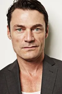 영화배우인 스테판 바이너트의 대표 이미지