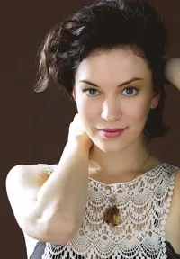 영화배우인 브릿 로우어의 대표 이미지