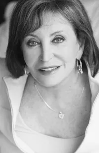 영화배우인 루이즈 마를로의 대표 이미지